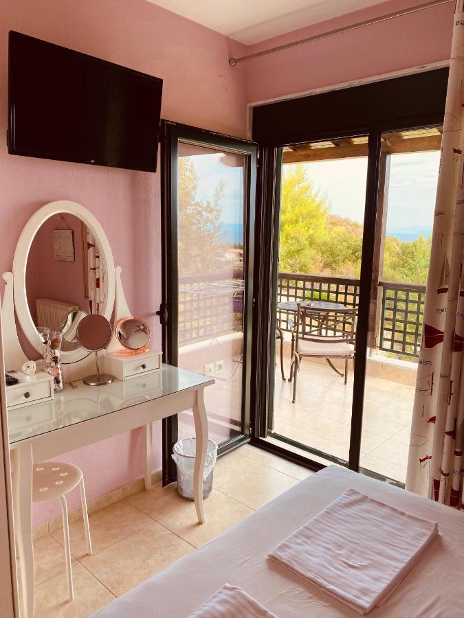 Detached Villa With Sea View 하니오티 외부 사진